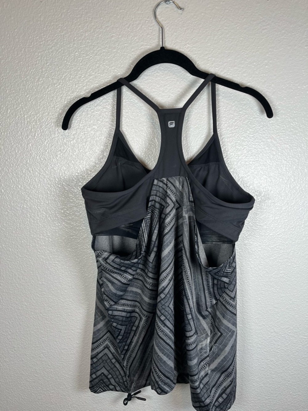 Fabletics Norwalk Tank with Built-In Bra Grey Women’s Large - Picture 5 of 7